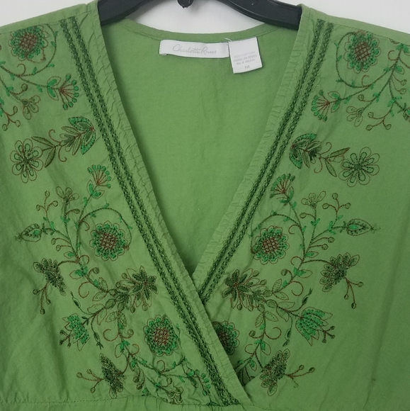 Green Charlotte Russe Blouse Floral Top Sz Medium - Picture 2 of 5